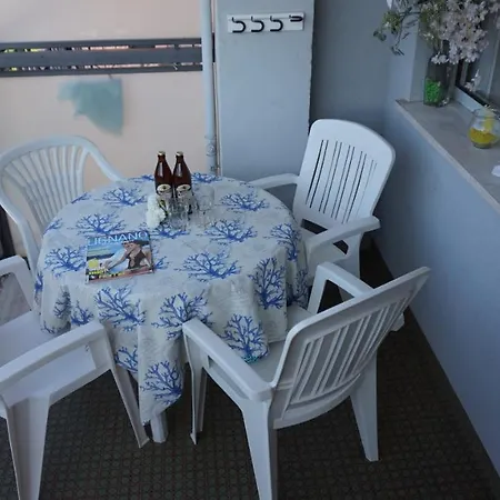 Spacious Three-room With Terrace And Swimming Pool