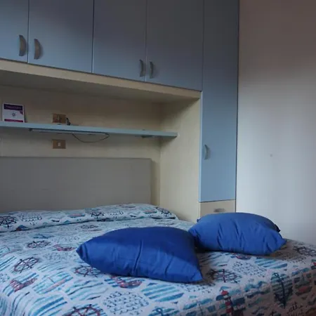 Apartment Spacious Three-room With Terrace And Swimming Pool Lignano Sabbiadoro