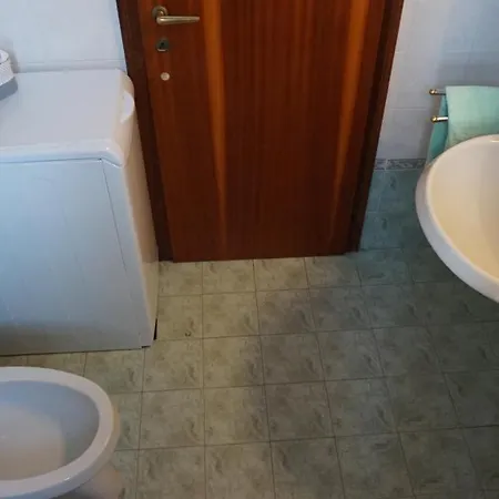 アパート Spacious Three-room With Terrace And Swimming Pool リニャーノ・サッビアドーロ