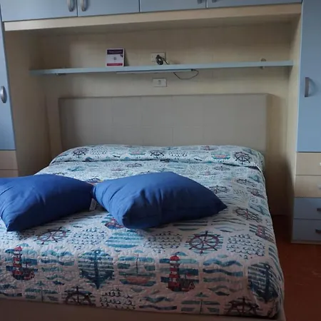 アパート Spacious Three-room With Terrace And Swimming Pool