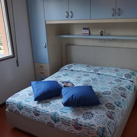 Spacious Three-room With Terrace And Swimming Pool リニャーノ・サッビアドーロ